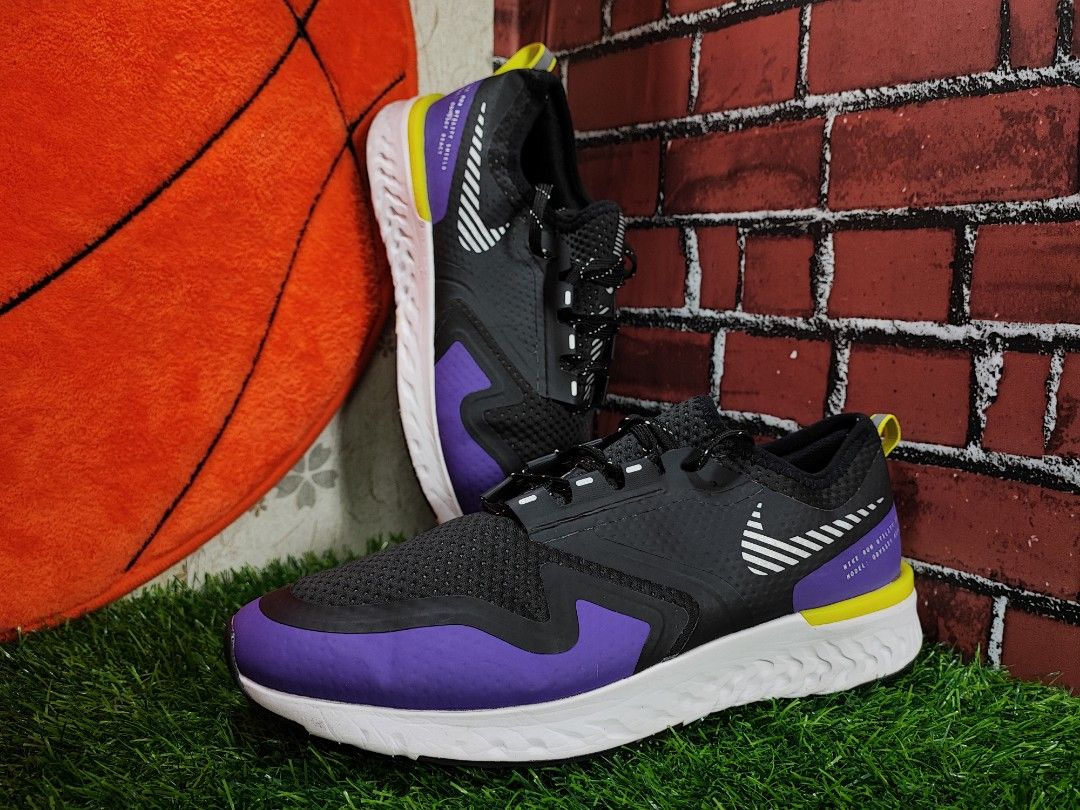 NIKE ODYSSEY REACT SHEILD 2 BLACK VOLTAGE PURPLE 7.5 UK Men s