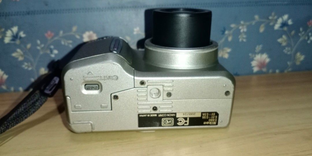 Nikon Coolpix 880 Digicam, Photography, Cameras on Carousell
