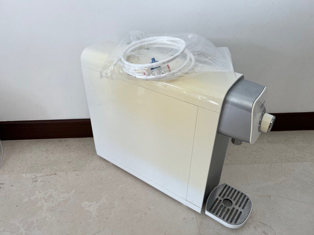 Novita countertop water filter NP313, TV & Home Appliances, Other Home