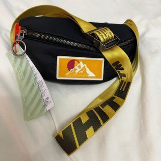 Off-White c/o Virgil Abloh Men's Black Binder Clip Bag, Luxury, Bags &  Wallets on Carousell