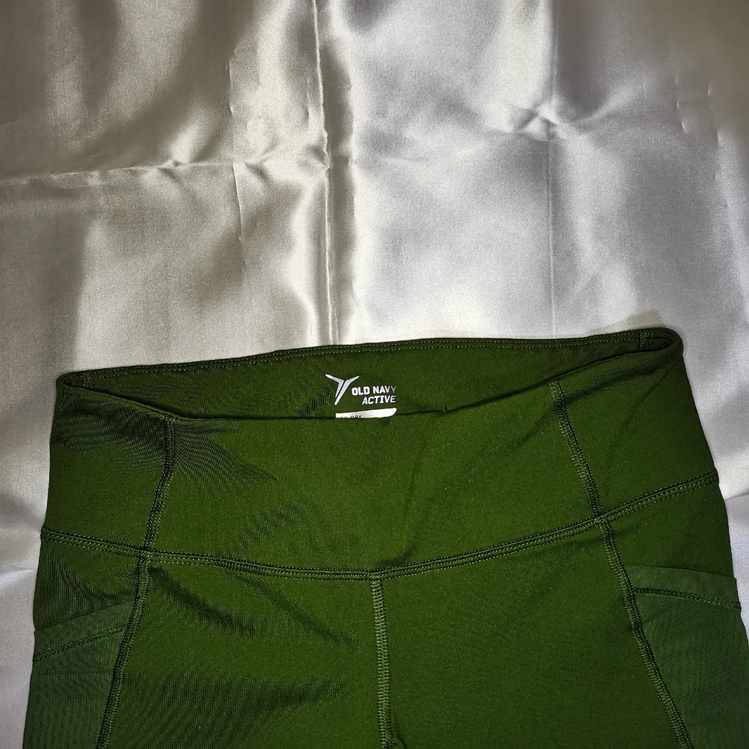 Old Navy mid rise leggings, Women's Fashion, Bottoms, Other Bottoms on  Carousell