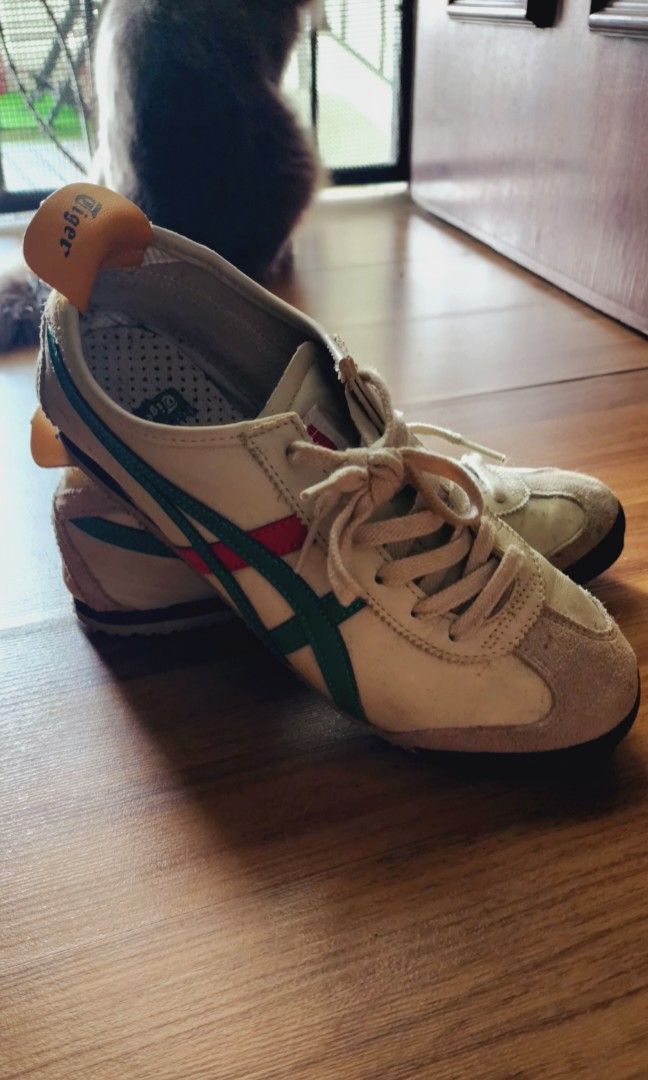 Onitsuka tiger (Category: Shoe inserts & accessories) located in Singapore. Submitted by fiq45 (Listing ID 1232730971, Image 1). Description: still in good condition size us 7..
