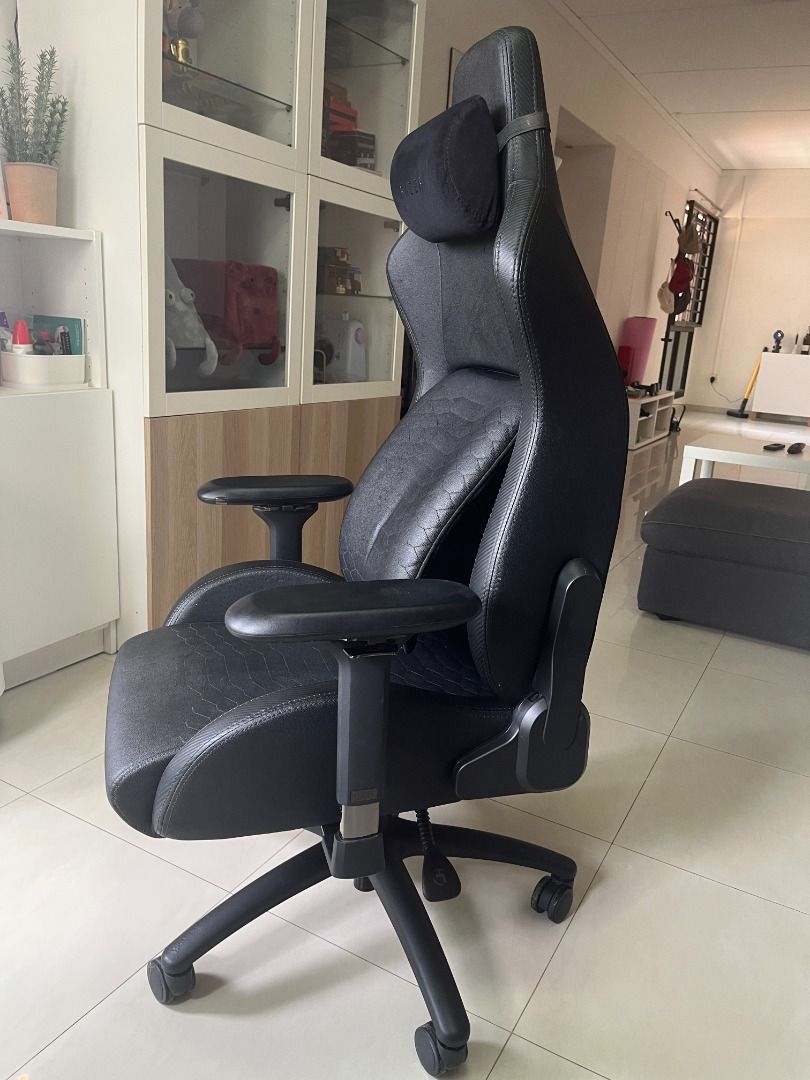 Razer iskur black shop