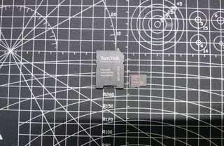 SanDisk Ultra Plus 128GB microSD 記憶卡
