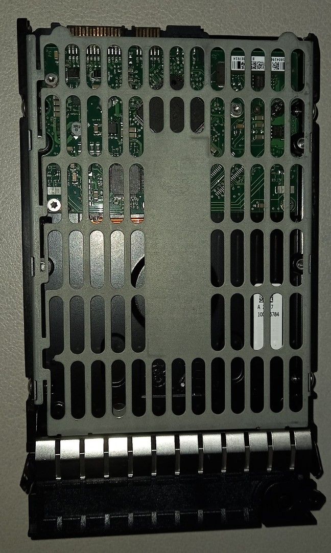 server harddisk （分類：硬碟及儲存器）位於 Hong Kong。 由 mickileehot 提交（商品編號 1232805121，圖片 1）。簡介： 忘記有乜料在？買家可格式化。。