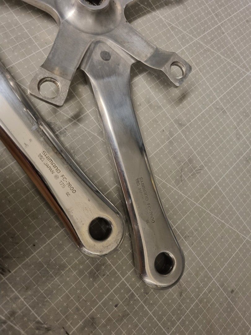 Nos remises Jante Arrière Shimano Dura-Ace C24 Pneu - [20 T] sont de