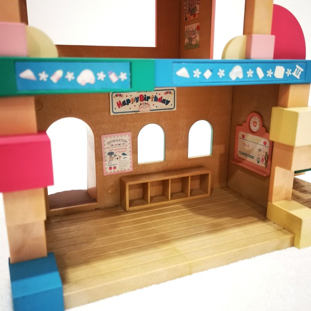 Sylvanian primrose kindergarten / primrose nursery, Hobbies & Toys