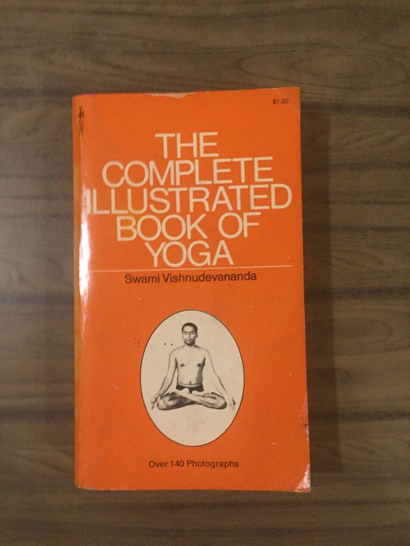 The complete illustrated store book of yoga