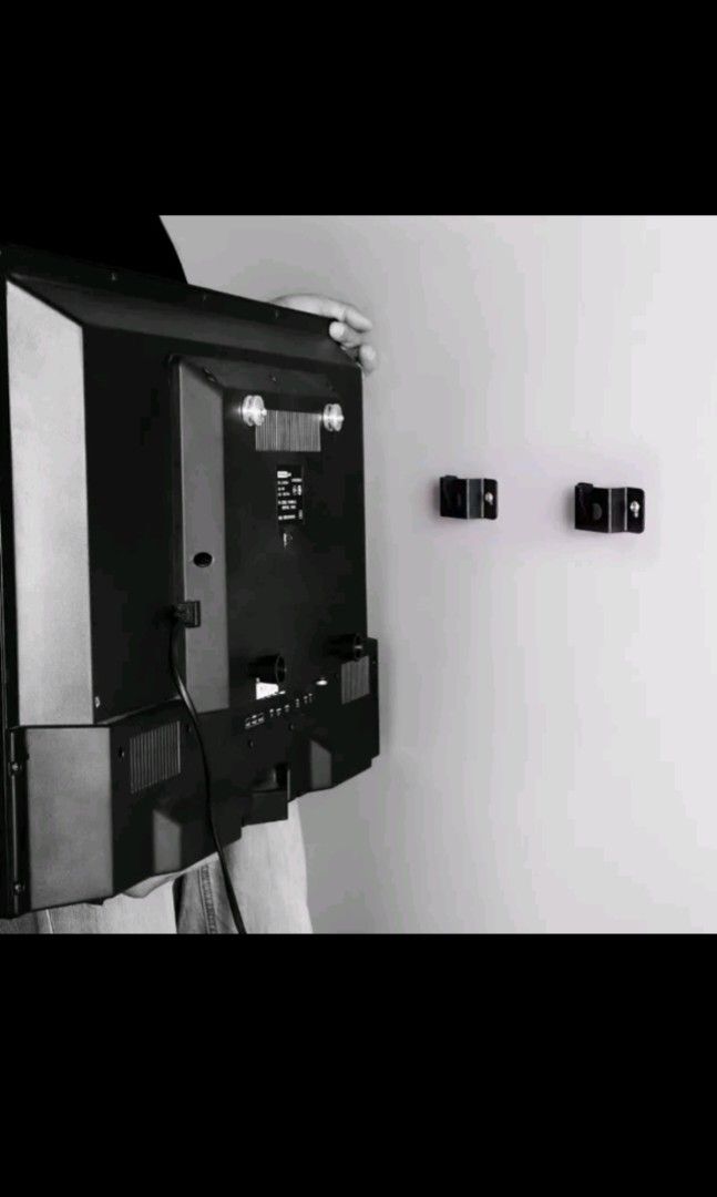 TV WALL BRACKET (Category: TV) located in Quezon City. Submitted by pancakewhipped777 (Listing ID 1232747004, Image 1). Description: TV WALL BRACKET TV HOLDER FOR WALL MOUNT 14-63 FLAT PANEL SPACE SAVER EASY TO INSTALL PM/ CHAT CAROUSEL, THANKS!.