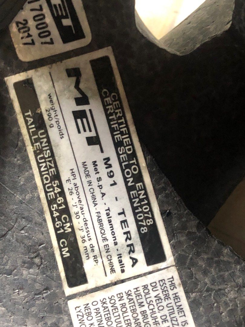 Unisize MET M91 Terra Safety Certified Standard EN1078 Bicycle Bike