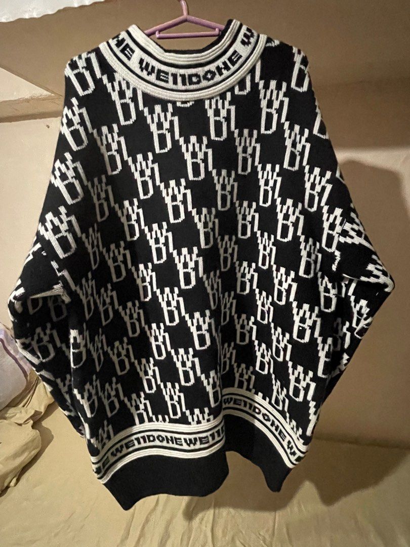 We11done (Category: Luxury Apparel) located in Taguig. Submitted by sysudif (Listing ID 1232696945, Image 3). Description: we11done all over logo crew neck jumper .