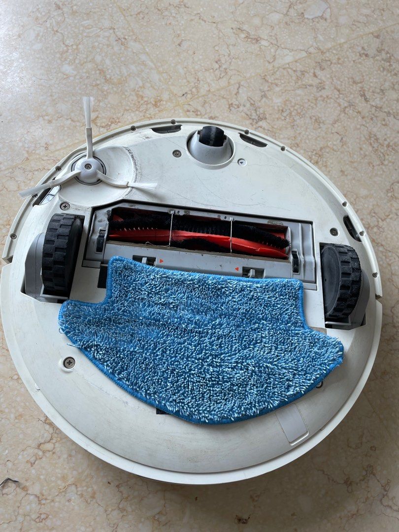 Xiaomi Mi Smart Robot Vacuum Cleaner 1st Gen Automated, Powerful Suction, App Control, TV