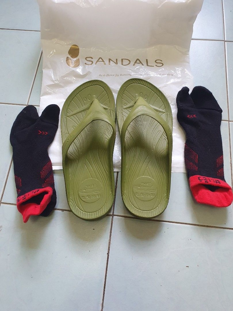 Y discount sandals running