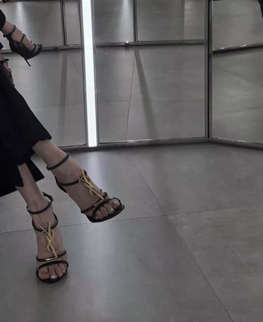 Cassandra hotsell ysl heels