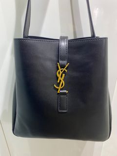 （分類：）位於 。 由 daphnesmith 提交（商品編號 1232739838，圖片 1）。簡介： 。