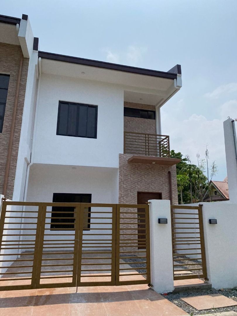 Single Attached House Town and Country Southville Sto. Tomas Binan