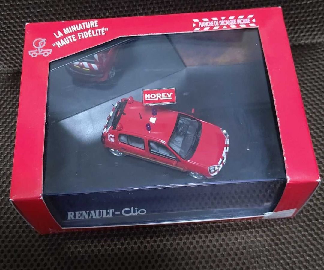 Renault clio break pompier norev 3 inches 1/64 - Collection