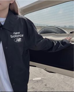 全新 NEW BALANCE 防潑水翻領夾克外套