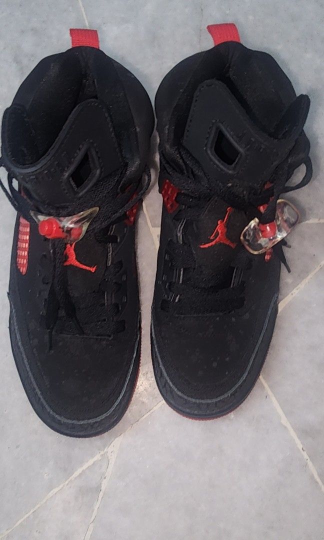Jordan spizike black gym red anthracite top
