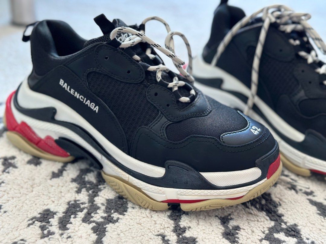 Balenciaga sport shoes man size 42 branded Mens Fashion Footwear  Sneakers on Carousell