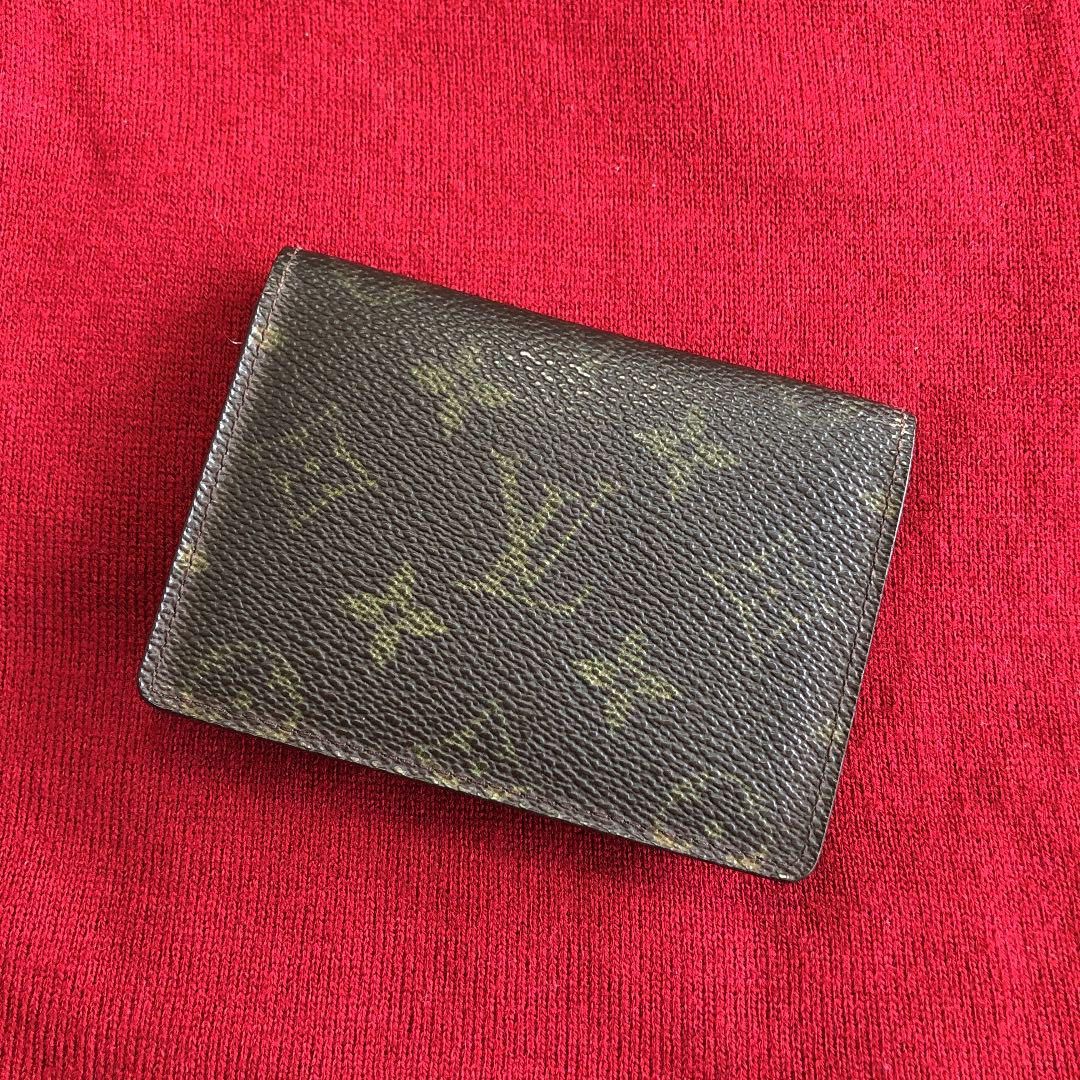 Authentic Louis Vuitton Cardholder/Wallet (Category: Luxury Bags & Wallets) located in Antipolo. Submitted by kiksy.closet (Listing ID 1229709103, Image 1). Description: Authentic Louis Vuitton Cardholder/Wallet - Guaranteed authentic; purchased at a regular store in Fukuoka. It has a code inside one of the compartments. - No noticeable stains, although the inside needs some cleaning as seen on the pic. - Can be used as a cardholder and as a wall