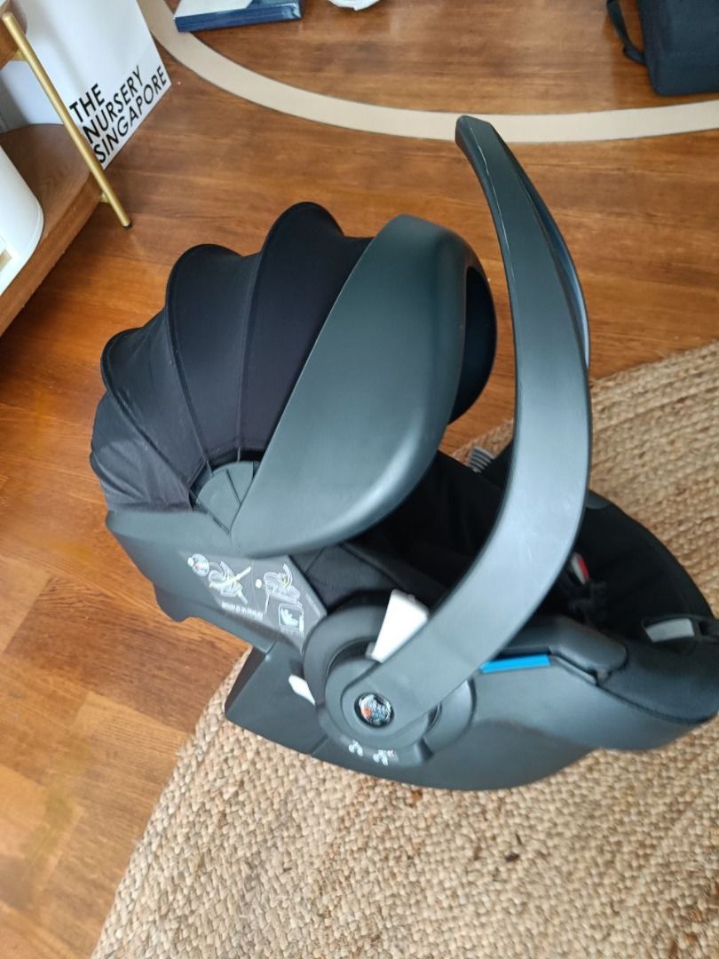 BABYZEN Car seat iZi Go Modular by BeSafe + Car Seat Adapters Black, Babies & Kids, Going Out