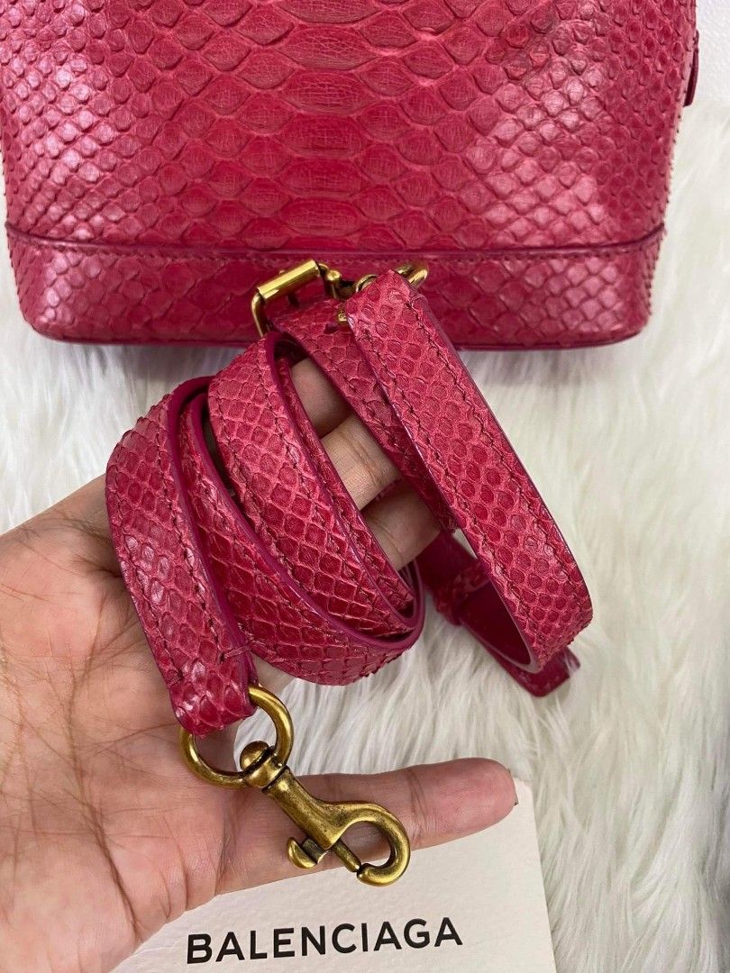 Balenciaga nano (Category: Luxury Bags & Wallets) located in Butuan. Submitted by jen_pre (Listing ID 1229715199, Image 2). Description: rushhh selling.
