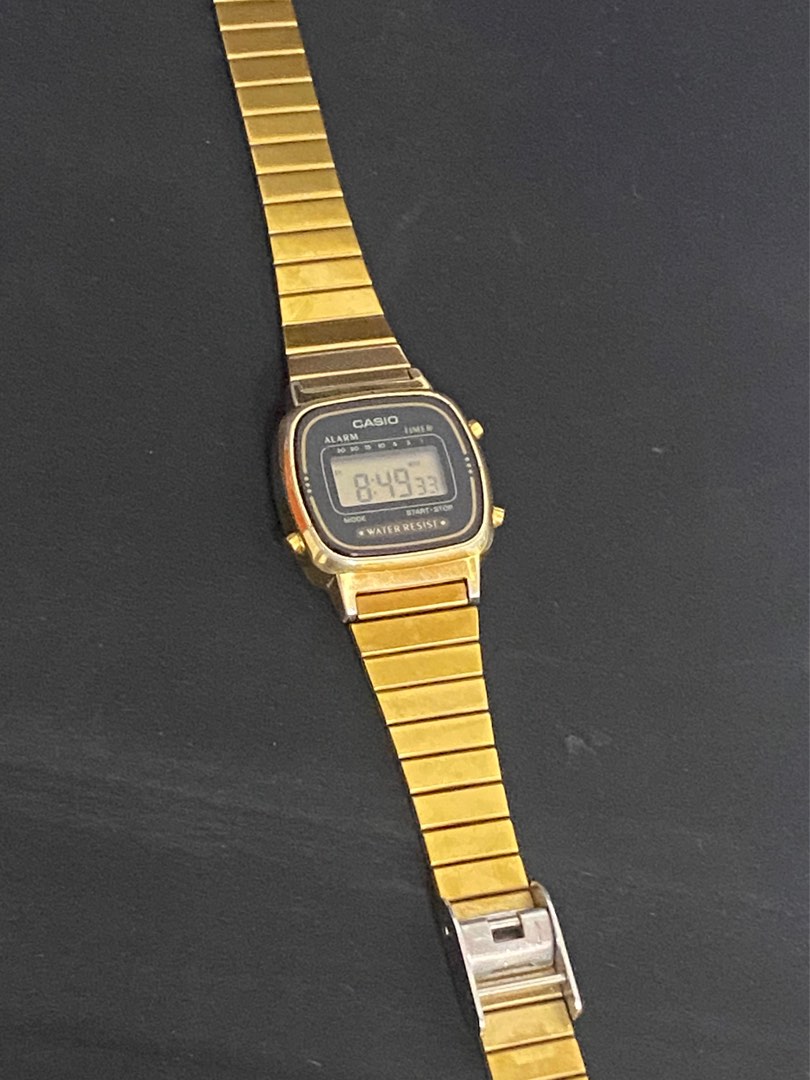 CASIO WOMEN’S GOLD WATCH (DIGITAL WATCH) on Carousell