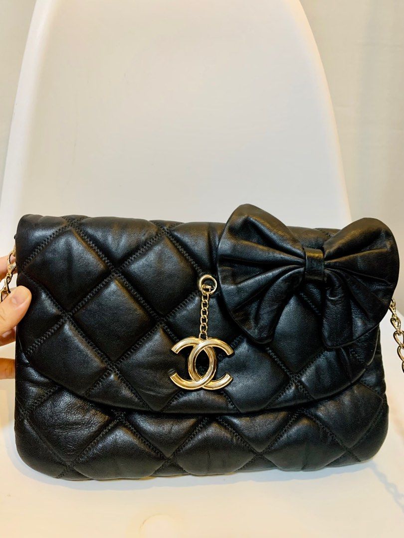 Chanel quilted sling bag 2025