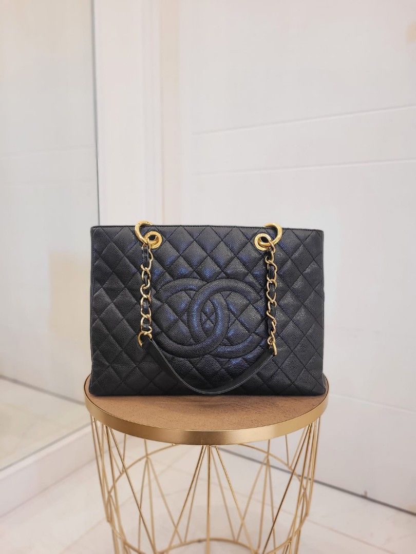 Chanel Gst Black Caviar Ghw #15 Comes With Card & Holo on Carousell