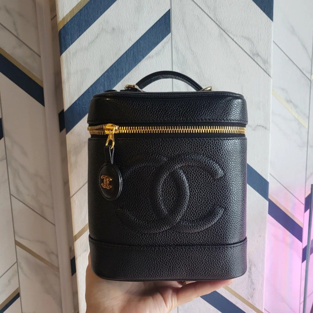 CHEAPEST 2500! Full Set Chanel Vanity, Luxury, Bags & Wallets on Carousell