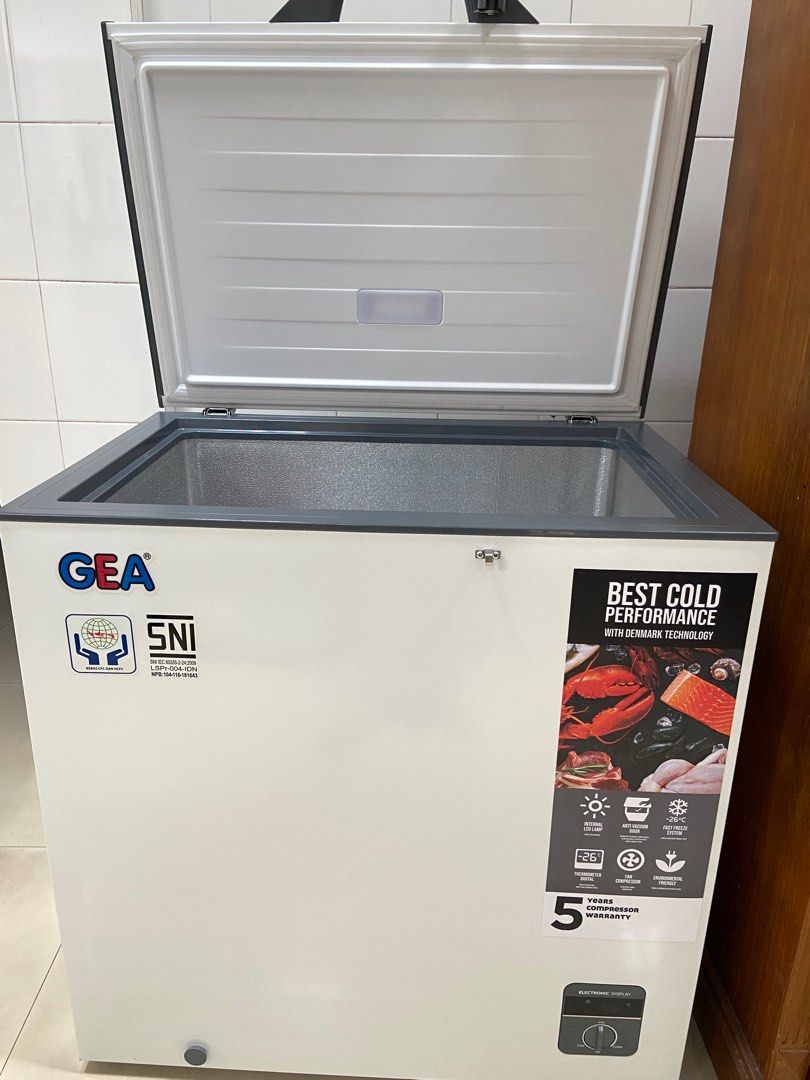 Chest freezer deals gea 200 liter