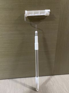 Daiso floor and wall cleaner / roller