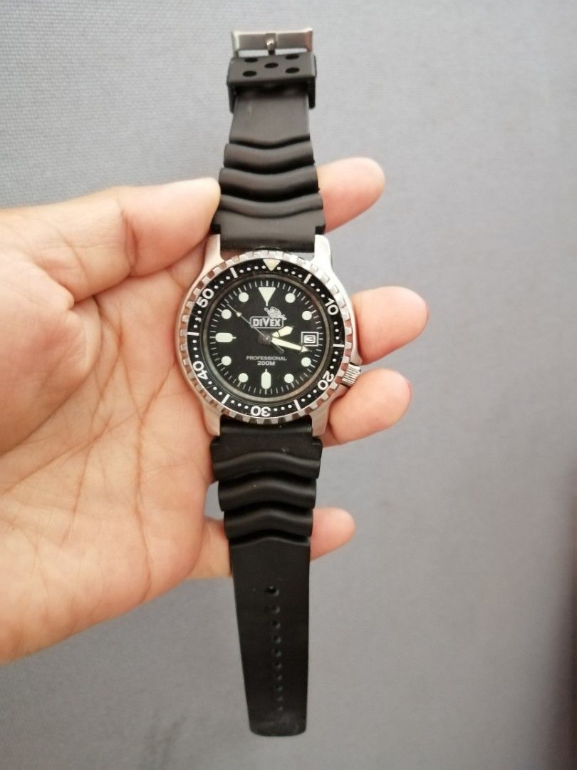 DIVEX PROFESSIONAL 200M WATCH
