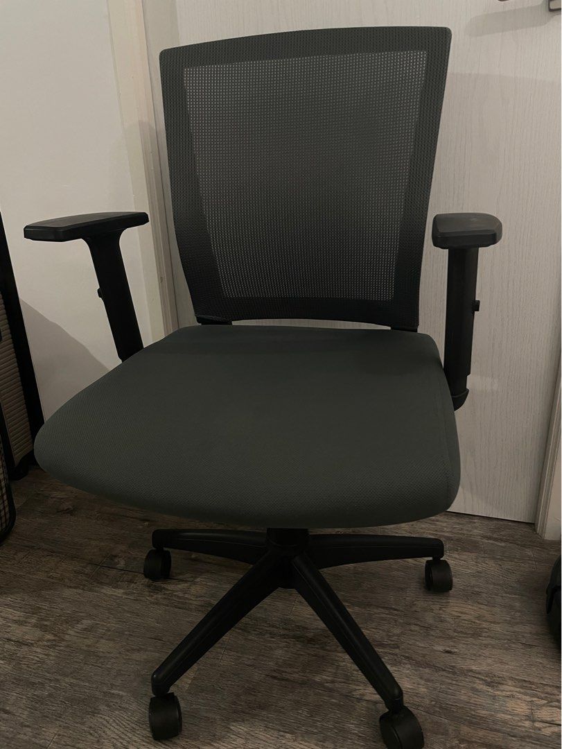 Ergonomic Design Office chair, Furniture & Home Living, Furniture