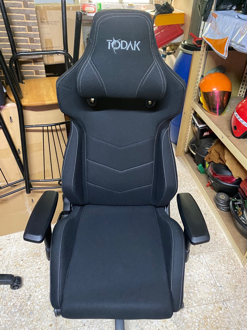 Gaming chair Todak Zouhud, Furniture & Home Living, Furniture, Chairs