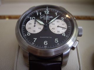 （分類：）位於 。 由 murtnez 提交（商品編號 1229717129，圖片 1）。簡介： 。