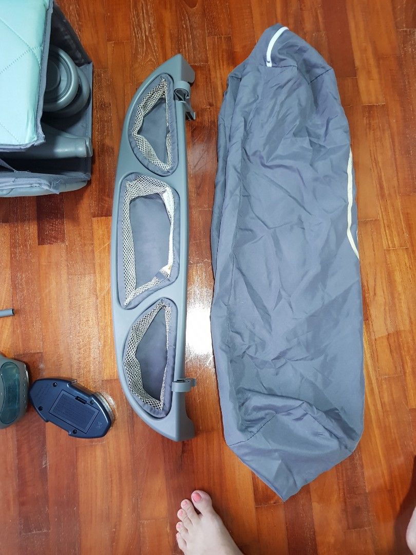 Graco playpen full set, Babies & Kids, Baby Nursery & Kids Furniture