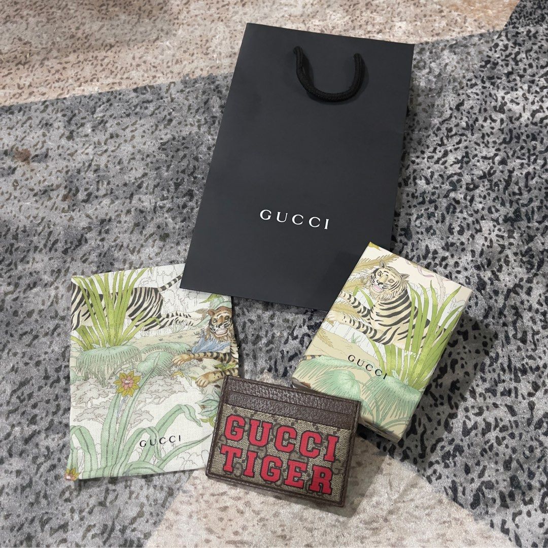 Gucci tiger store cardholder