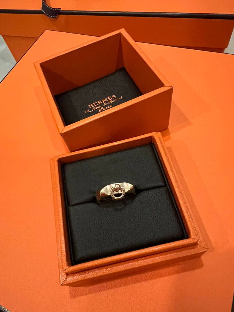 HERMÈS Stirrup charm Scarf Ring in Palladium hardware -Ginza Xiaoma –  Authentic Hermès Boutique