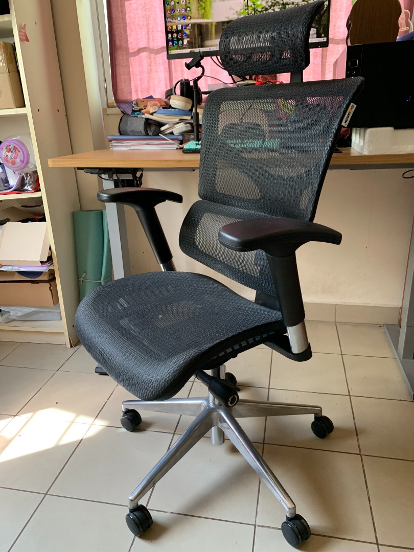 Highend Ergonomic Chair (Ergomax Commander), Furniture & Home Living