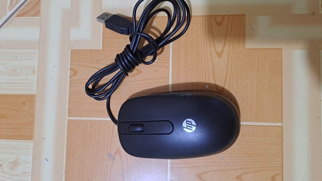 HP mouse (Category: Mouse & Mousepads) located in Cavite. Submitted by dresseyy_collections (Listing ID 1229718592, Image 1). Description: .