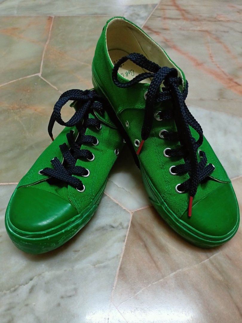 Bob koozie shoes store
