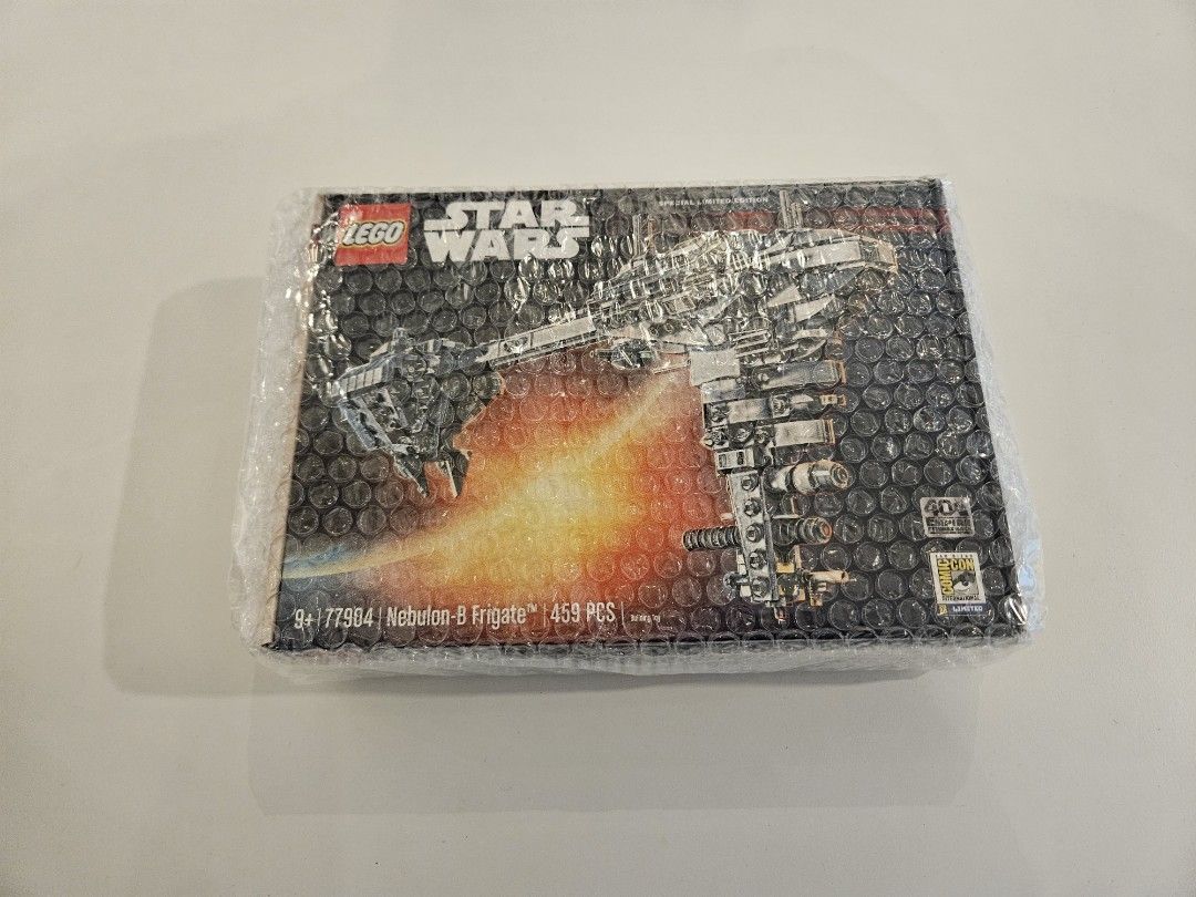 LEGO 77904 Star Wars NebulonB Frigate Limited Edition for Comic Con