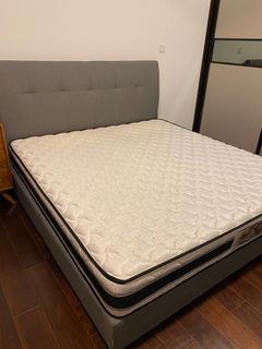(Category: ) located in . Submitted by ladyexpat (Listing ID 1229819961, Image 1). Description: .