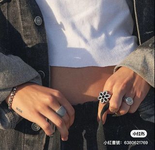 （分類：）位於 。 由 easynoneysniper 提交（商品編號 1229751192，圖片 1）。簡介： 。