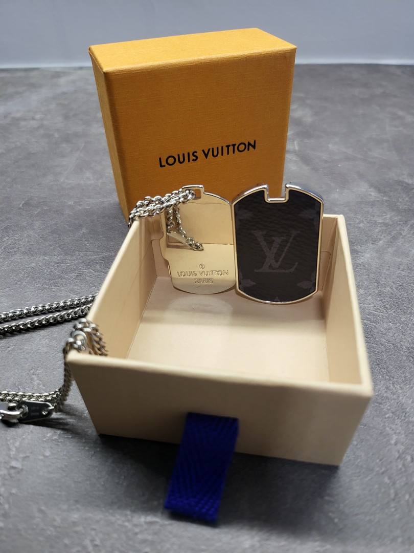 Louis Vuitton Silver Monogram Eclipse Plate Necklace Silvery Metal