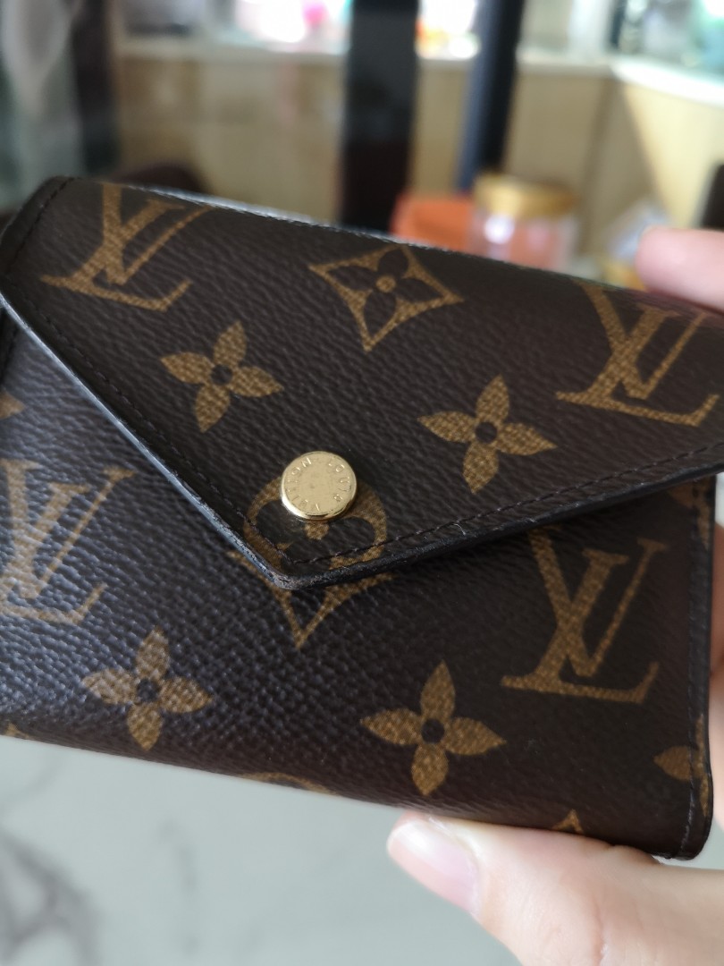 LV Wallet Box 📦 with Dustbag, Women's Fashion, Bags & Wallets, Purses &  Pouches on Carousell