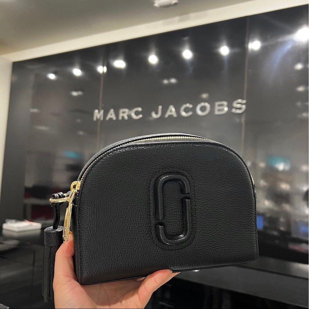 Marc Jacobs Snapshot bag black, Luxury, Bags & Wallets on Carousell