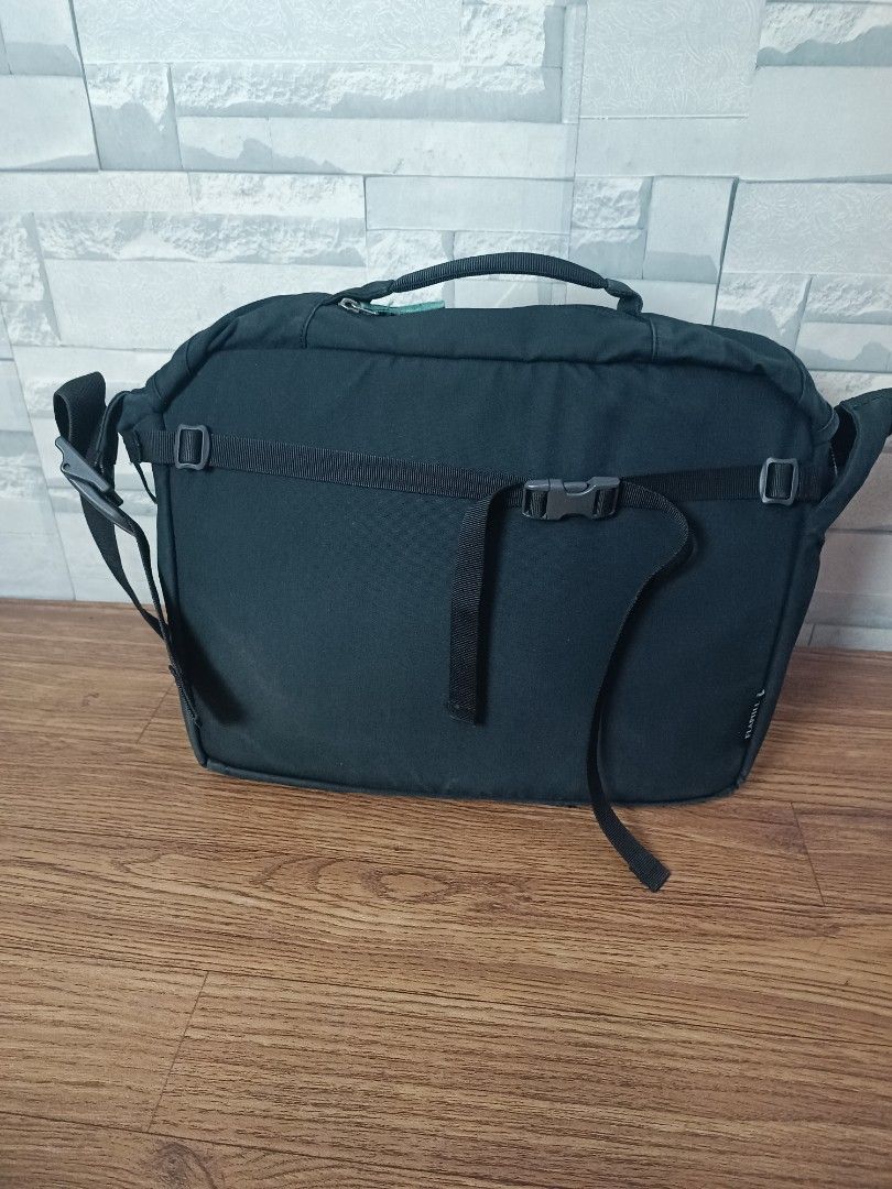 Massenger bag osprey x deuter gregory, Fesyen Pria, Tas & Dompet , Tas